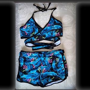 3 Piece Swimsuit!